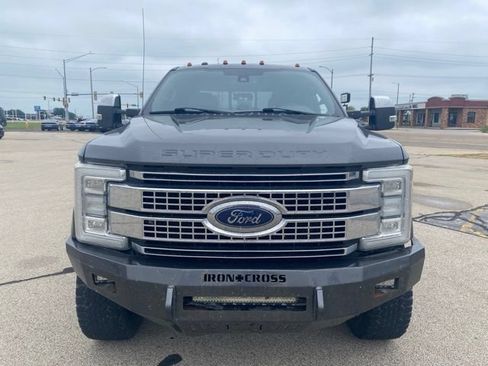Used 2017 Ford F250 Platinum w/ FX4 Off-Road Package AWD/4WD image 3