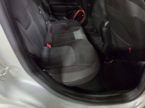 Used 2016 Jeep Renegade Trailhawk AWD/4WD image 19
