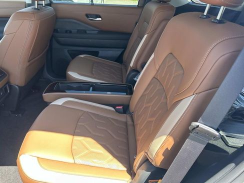 New 2026 Nissan Pathfinder Platinum w/ Lighting Package AWD/4WD image 20