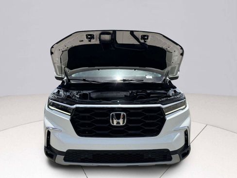 Used 2025 Honda Pilot Elite image 74