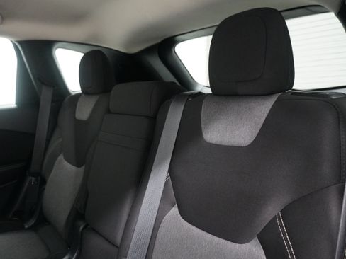 Used 2014 Jeep Cherokee Latitude FWD image 12