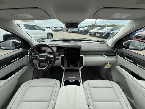 New 2026 GMC Acadia Denali w/ Super Cruise Package image 24