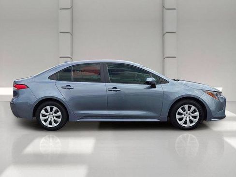 Used 2022 Toyota Corolla LE FWD image 6