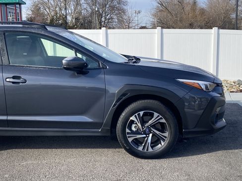 Used 2024 Subaru Crosstrek 2.0i Premium w/ Crosstrek Mirror Package image 8