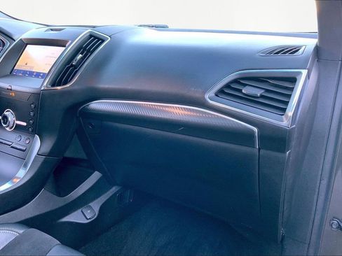 Used 2020 Ford Edge ST w/ Equipment Group 401A image 18