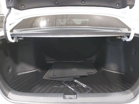 Used 2024 Honda Accord EX image 12