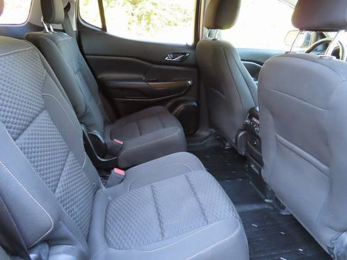 Used 2017 GMC Acadia SLE image 38