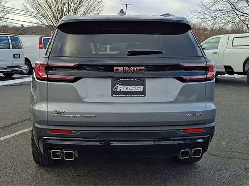 Used 2024 GMC Acadia AT4 w/ Luxury Package image 7