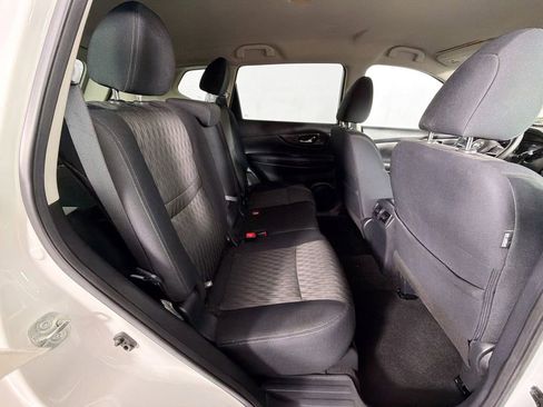 Used 2020 Nissan Rogue S FWD image 26