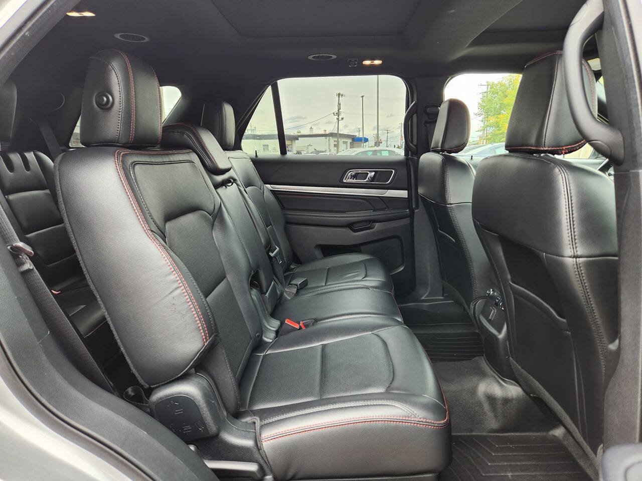 Used 2019 Ford Explorer Sport AWD/4WD image 15