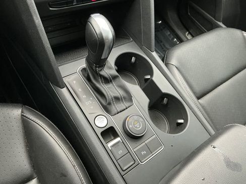 Used 2021 Volkswagen Atlas SE image 17