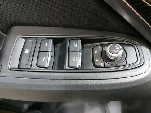 Used 2018 Subaru Crosstrek 2.0i Limited image 26