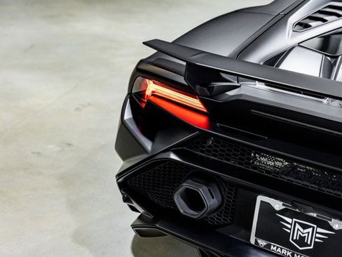 Used 2023 Lamborghini Huracan Tecnica image 35