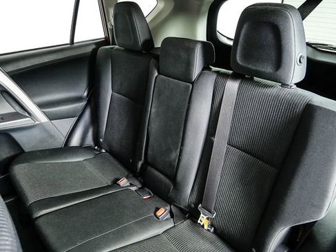 Used 2016 Toyota RAV4 LE w/ Cargo Management Package FWD image 15