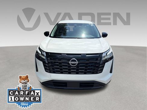 Used 2026 Nissan Pathfinder S FWD image 2