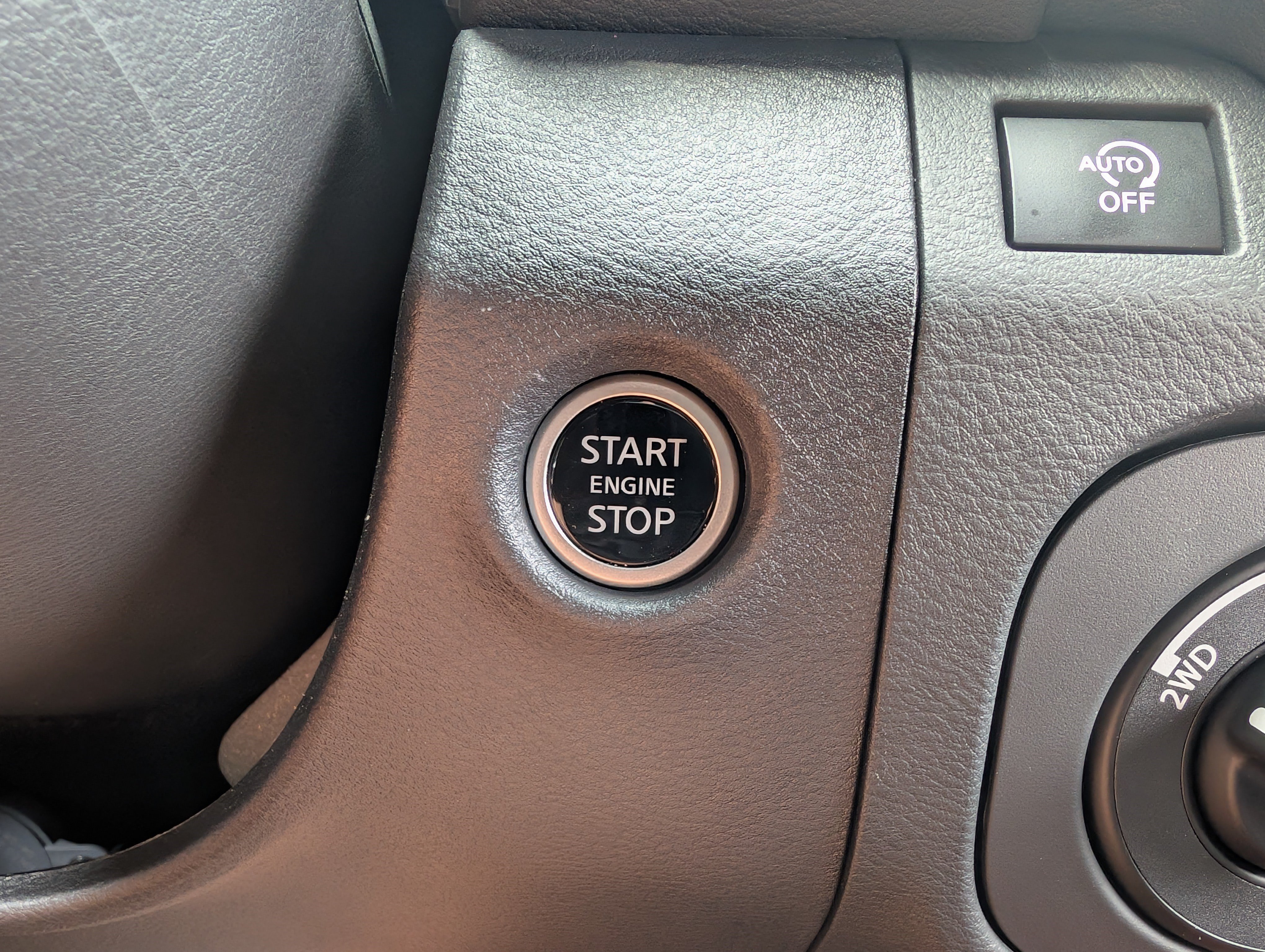 Used 2025 Nissan Frontier PRO-4X w/ Pro Convenience Package AWD/4WD image 32