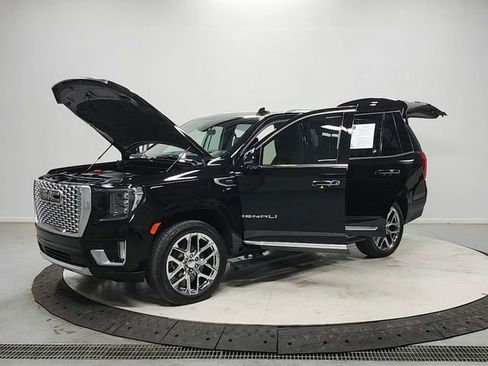 Used 2021 GMC Yukon Denali w/ Denali Ultimate Package AWD/4WD image 11