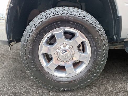 Used 2018 RAM 2500 Big Horn image 9