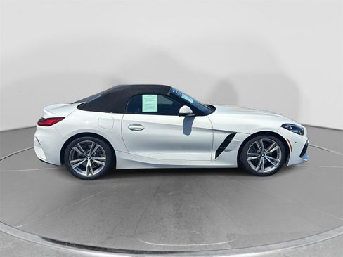 Certified 2023 BMW Z4 sDrive30i w/ Convenience Package RWD image 11