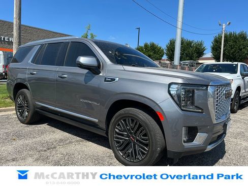 Used 2021 GMC Yukon Denali w/ Denali Ultimate Package AWD/4WD image 1