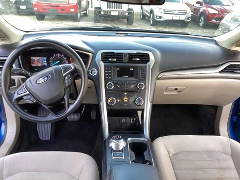 Used 2018 Ford Fusion SE FWD image 20