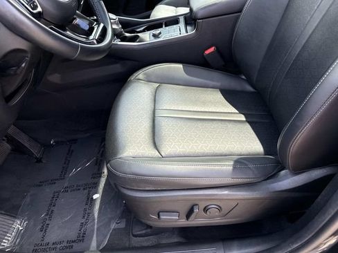 Used 2023 Kia Sorento S w/ Panoramic Sunroof Package AWD/4WD image 15