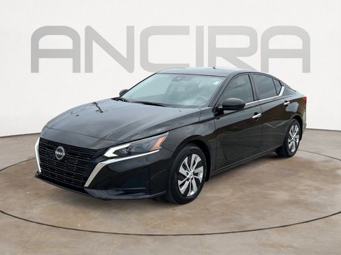 Used 2024 Nissan Altima 2.5 S FWD image 6