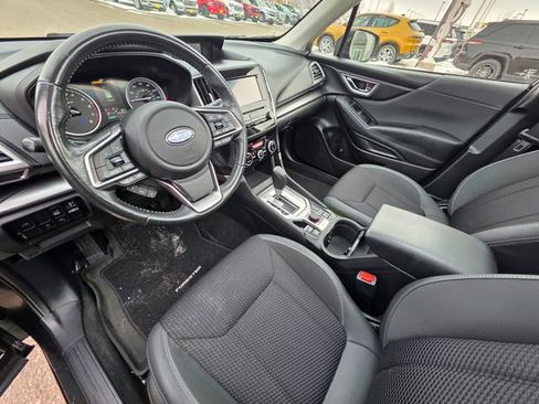 Used 2020 Subaru Forester Premium image 18