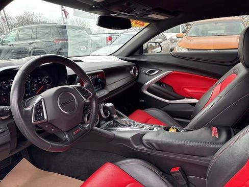 Used 2016 Chevrolet Camaro SS image 10