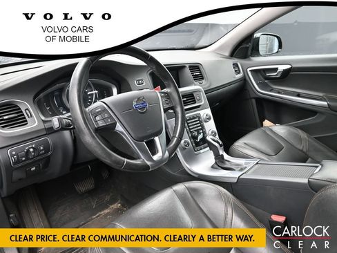 Used 2017 Volvo V60 T5 Cross Country w/ Convenience Package image 10