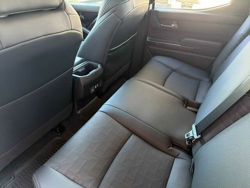 Used 2025 Toyota Tacoma 4x4 Double Cab Hybrid image 15