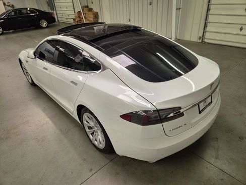 Used 2016 Tesla Model S 90D AWD/4WD image 5