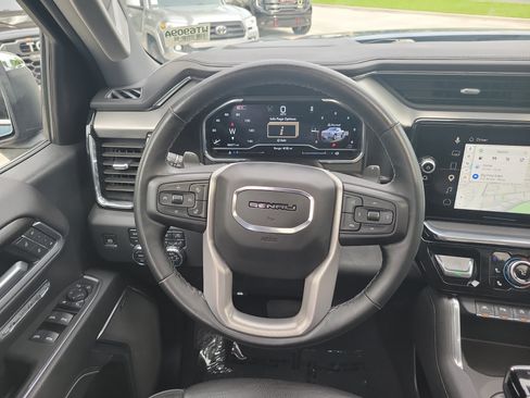 Used 2025 GMC Sierra 1500 Denali w/ Denali Reserve Package AWD/4WD image 16