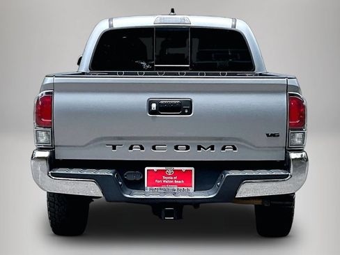 Used 2021 Toyota Tacoma SR5 RWD image 6