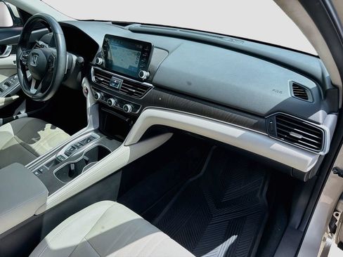 Used 2019 Honda Accord Touring image 33