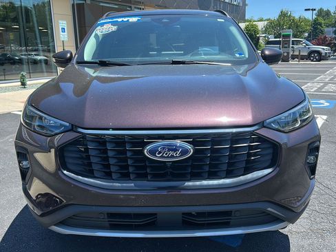 Used 2023 Ford Escape SE w/ PHEV Premium Package FWD image 14