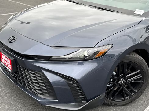 New 2026 Toyota Camry SE FWD image 3