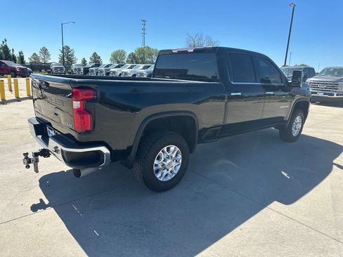 Used 2021 Chevrolet Silverado 2500 LTZ w/ Z71 Off-Road Package AWD/4WD image 31