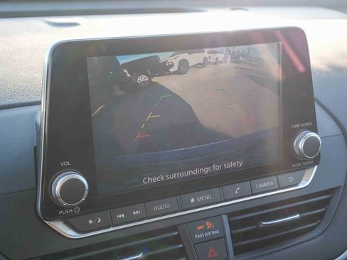 Used 2021 Nissan Altima 2.5 SV FWD image 26