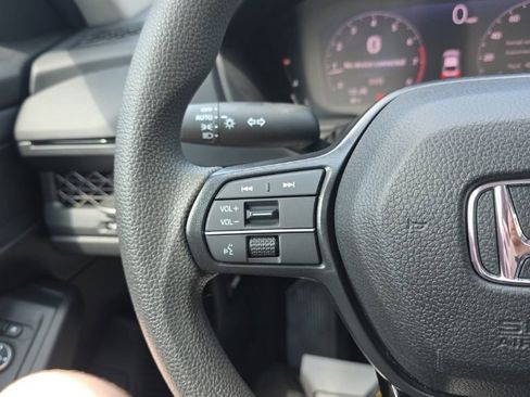 Used 2024 Honda Accord EX image 25