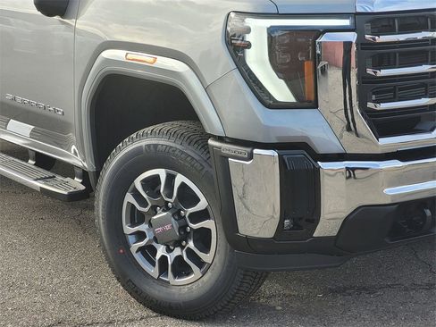 New 2026 GMC Sierra 2500 SLE w/ SLE Value Package; image 6