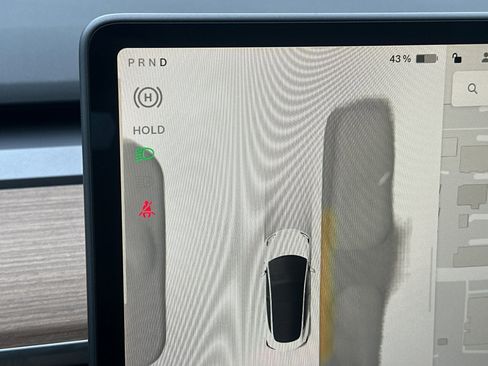 Used 2023 Tesla Model 3 Standard Range image 23