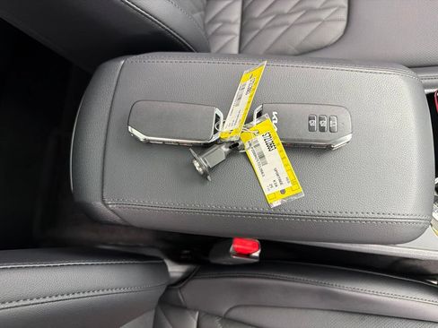 Used 2025 Kia Sportage X-Line Prestige AWD/4WD image 32