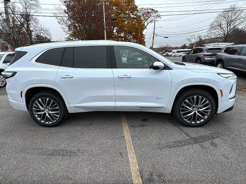 New 2026 Buick Enclave Avenir w/ Super Cruise Package image 8