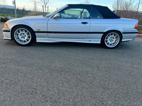 Used 1999 BMW M3 Convertible image 2