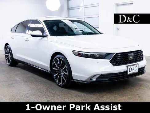 Used 2023 Honda Accord Touring image 1