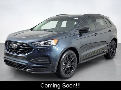 Used 2023 Ford Edge SE w/ Black Appearance Package image 7