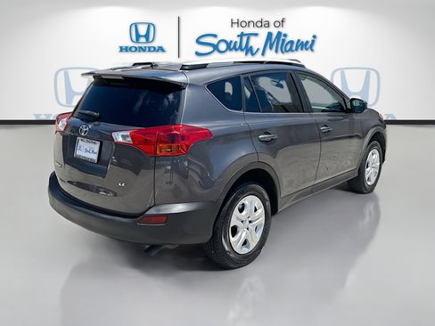 Used 2015 Toyota RAV4 LE FWD image 7