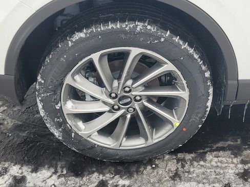 New 2026 Lincoln Corsair Premiere image 5