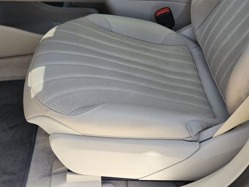 Certified 2022 Mercedes-Benz EQS 450+ Sedan image 14